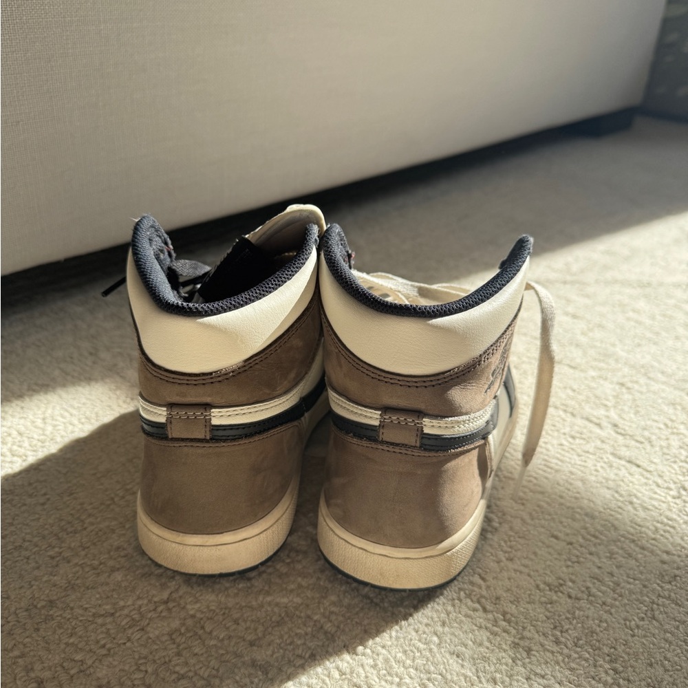 Jordan 1 Mocha Retro High - Picture 4 of 4